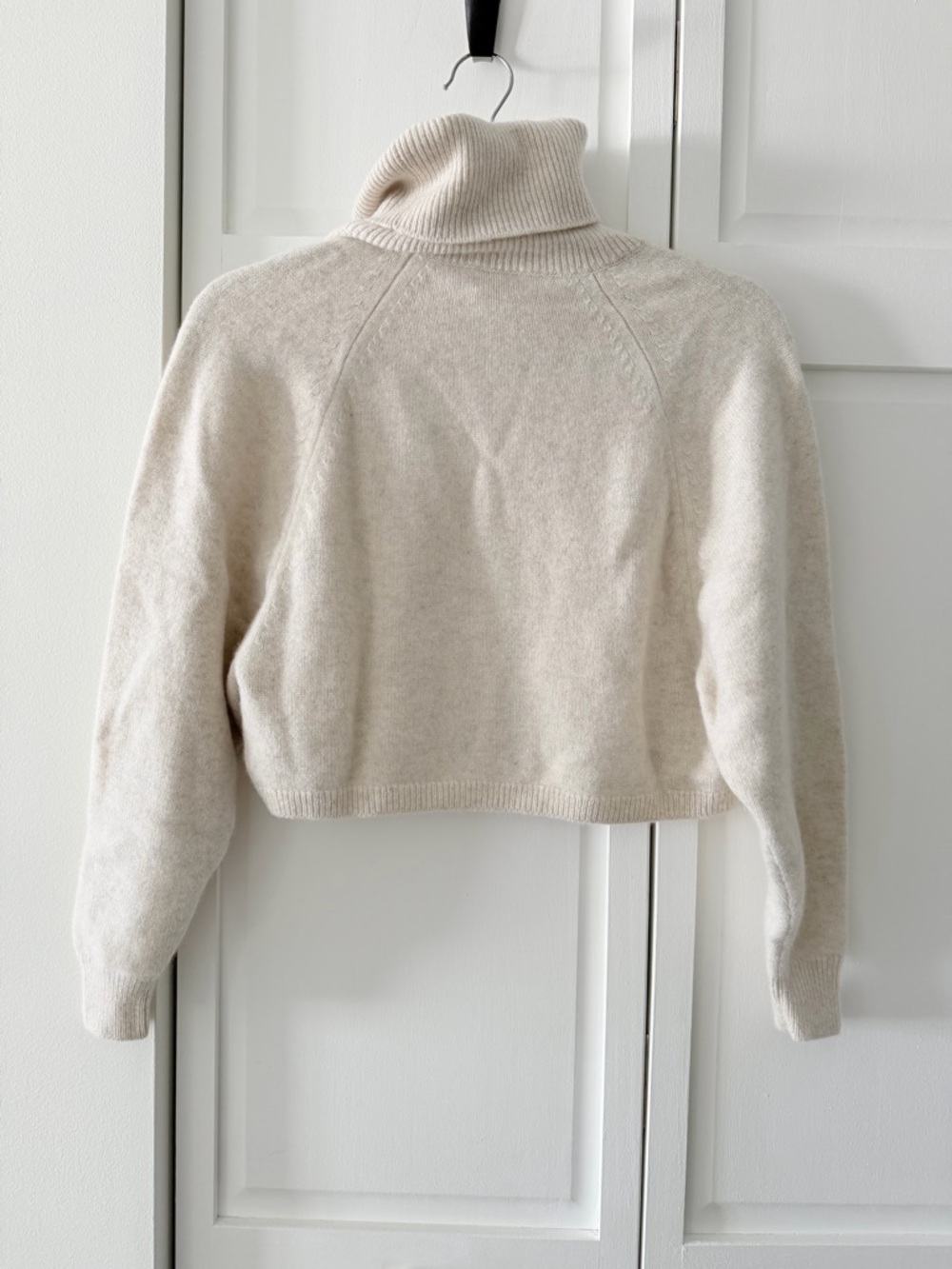 Wilfred 100% Cashmere Oversized Cropped Turtleneck Sweater - XS - Picture 6 of 11